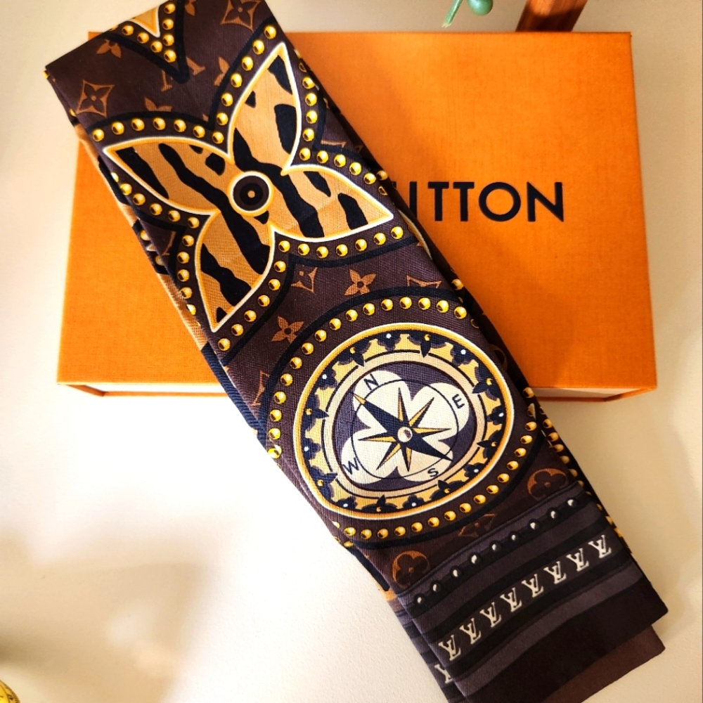 Louis Vuitton Scarf